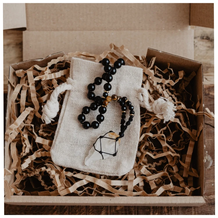 AMULET OBFITOŚCI2.jpg